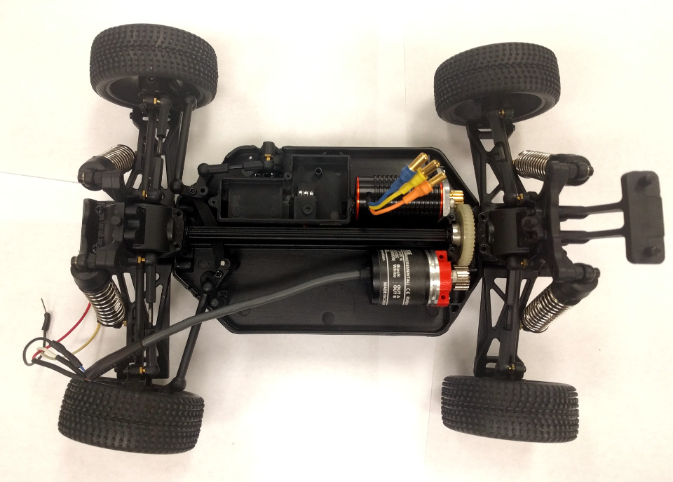Replaced the default motor witht he TrackStar motor.